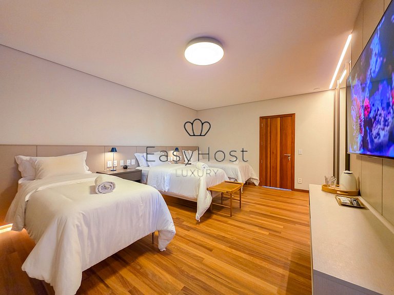 Luxurious mansion in Angra dos Reis, a haven of refinement.