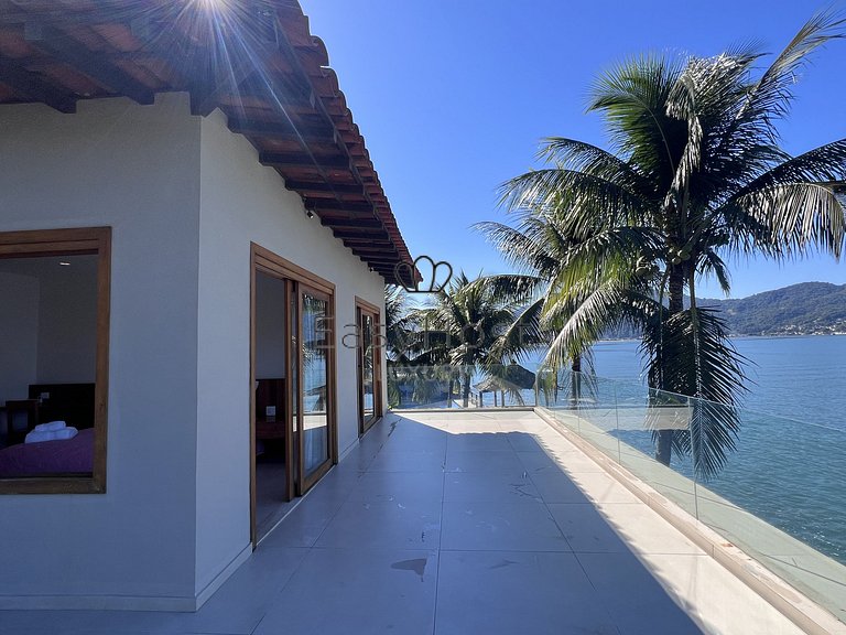 Exclusive house for rent in Angra dos Reis, Rio de Janeiro.