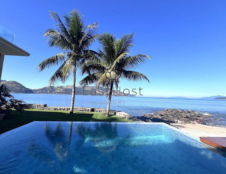 Exclusive house for rent in Angra dos Reis, Rio de Janeiro.