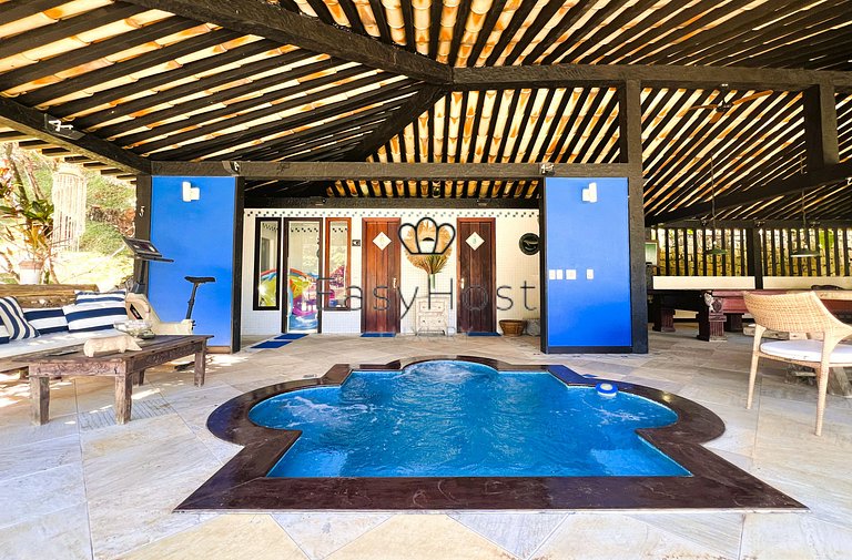 Luxury beachfront mansion in Angra dos Reis