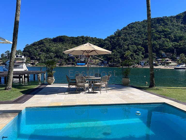 Mansão de luxo a beira mar de Angra dos Reis