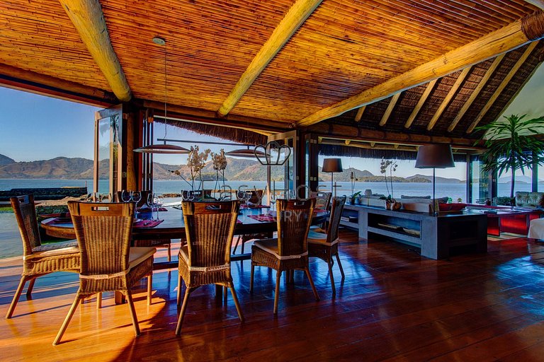 Isla privada y lujosa en venta en Angra dos Reis.