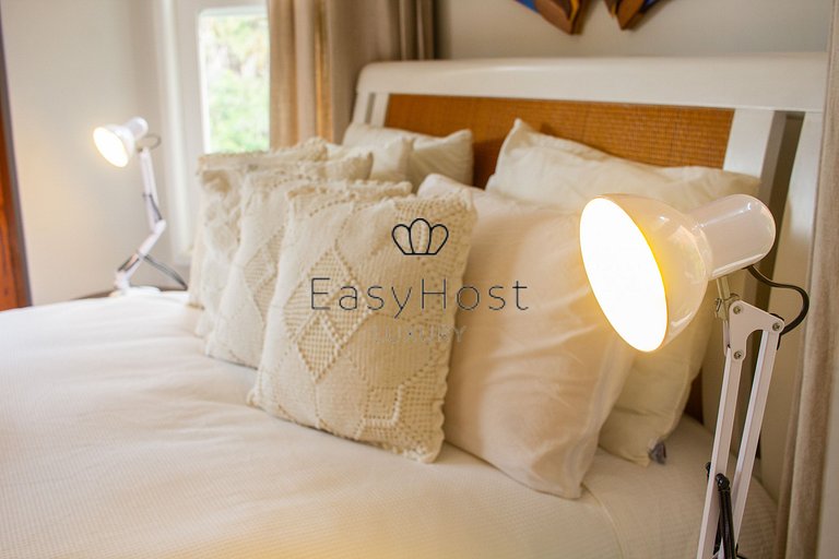 Casa en venta en Angra dos Reis, frente al mar con 4 suites.