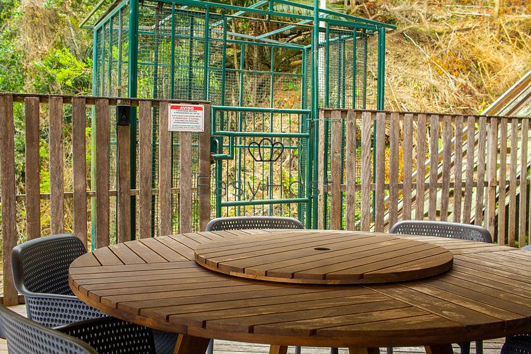 House for sale in Angra dos Reis, beachfront with 4 suites.