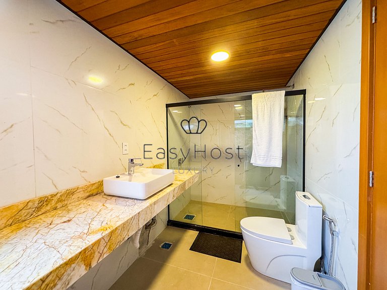 Casa com 57m de Canal no Porto Bracuhy em Angra dos Reis