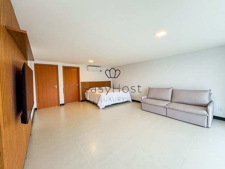 House with 57m of canal frontage in Porto Bracuhy in Angra