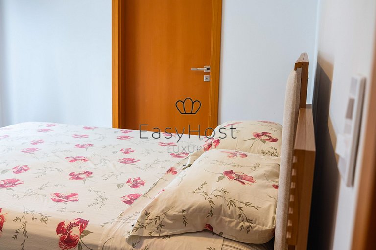 Casa com 57m de Canal no Porto Bracuhy em Angra dos Reis