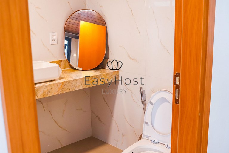 Casa com 57m de Canal no Porto Bracuhy em Angra dos Reis