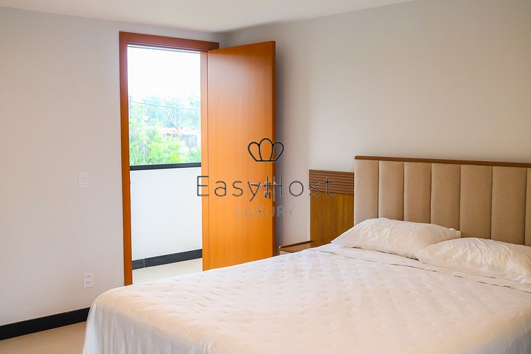 Casa com 57m de Canal no Porto Bracuhy em Angra dos Reis