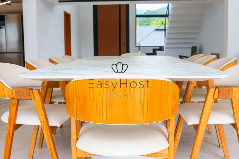 Casa com 57m de Canal no Porto Bracuhy em Angra dos Reis