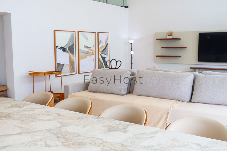 Casa com 57m de Canal no Porto Bracuhy em Angra dos Reis