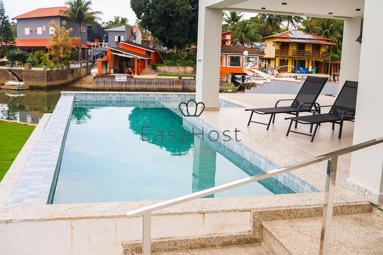 Casa com 57m de Canal no Porto Bracuhy em Angra dos Reis