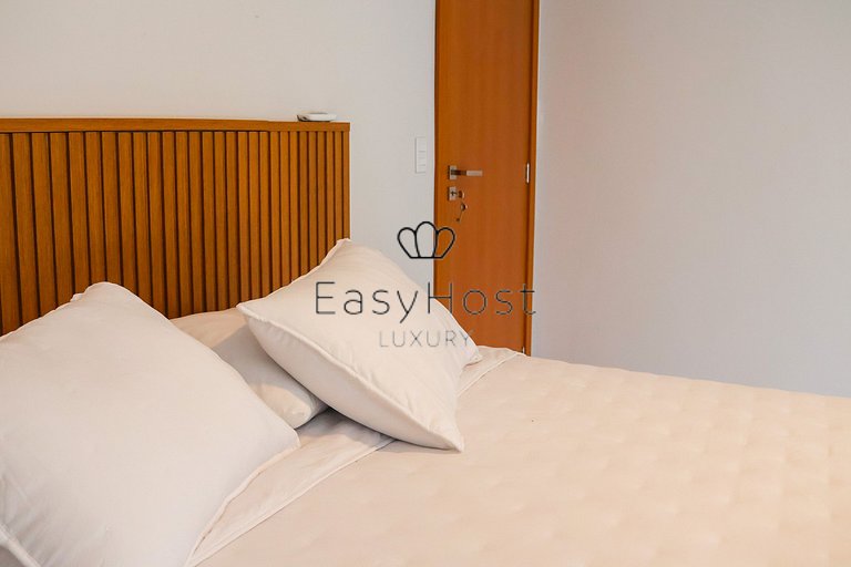 House with 57m of canal frontage in Porto Bracuhy in Angra