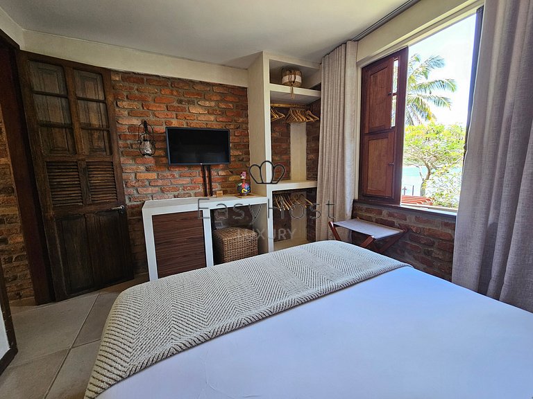 Beachfront house for vacation rental in Búzios.