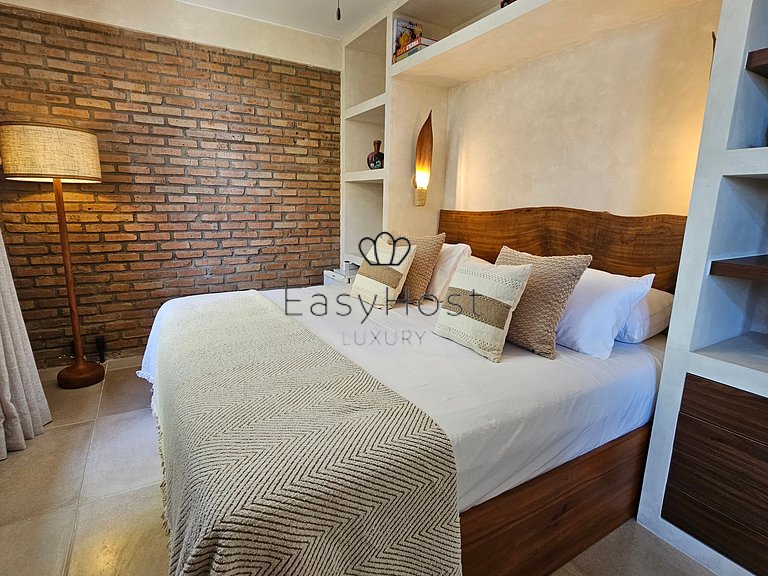 Beachfront house for vacation rental in Búzios.