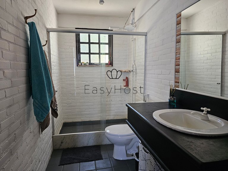 Beachfront house for sale with pool in Mangaratiba