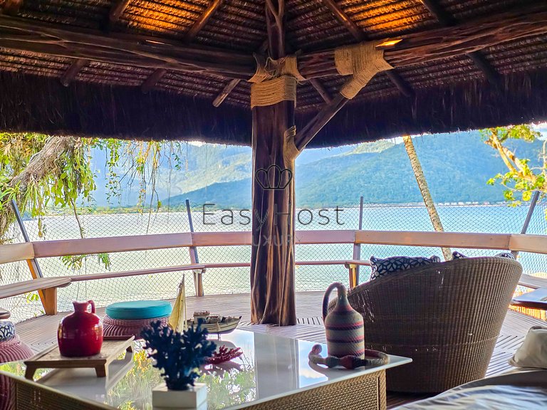 Beachfront house for rent with pool and sauna