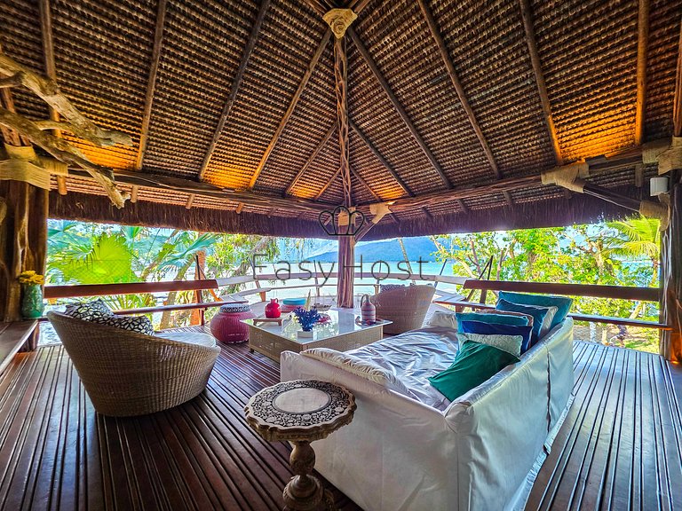 Beachfront house for rent with pool and sauna