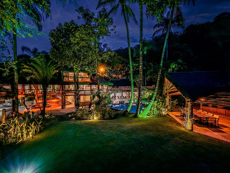 Beachfront house for rent with pool and sauna