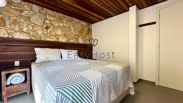 Linda casa com piscina e hidromassagem à beira-mar em Angra