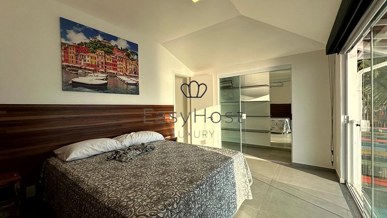 Linda casa com piscina e hidromassagem à beira-mar em Angra