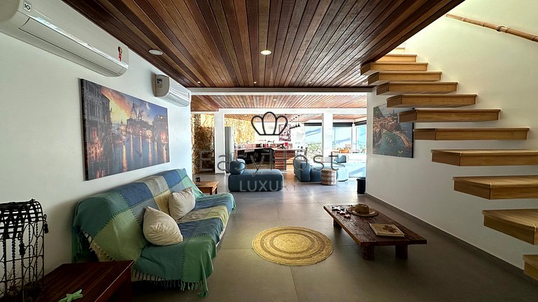 Linda casa com piscina e hidromassagem à beira-mar em Angra