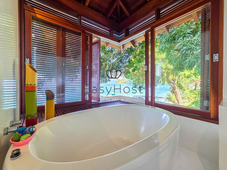 Casa frente al mar en venta isla privada en Angra dos Reis