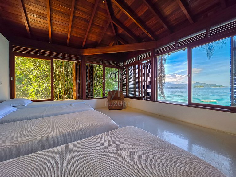 Casa frente al mar en venta isla privada en Angra dos Reis