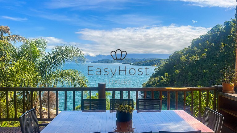Linda casa com vista panorâmica para o mar