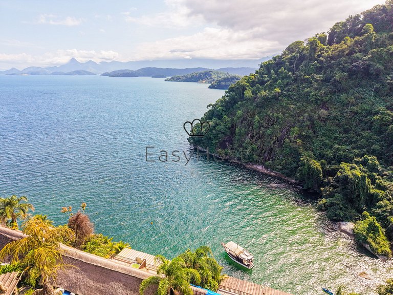 Linda casa com vista panorâmica para o mar