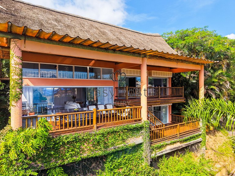 Linda casa com vista panorâmica para o mar