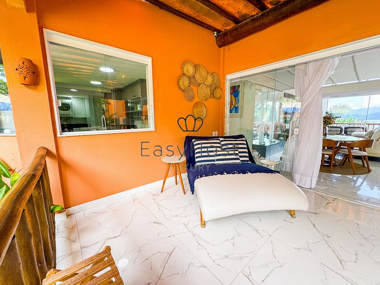 Linda casa com vista panorâmica para o mar