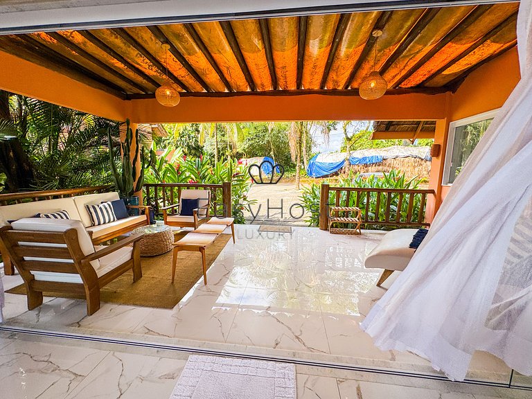Linda casa com vista panorâmica para o mar