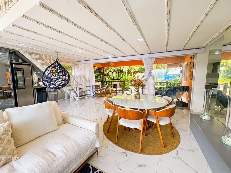 Linda casa com vista panorâmica para o mar