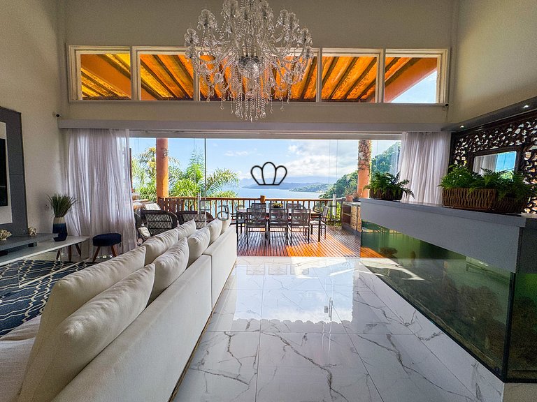 Linda casa com vista panorâmica para o mar