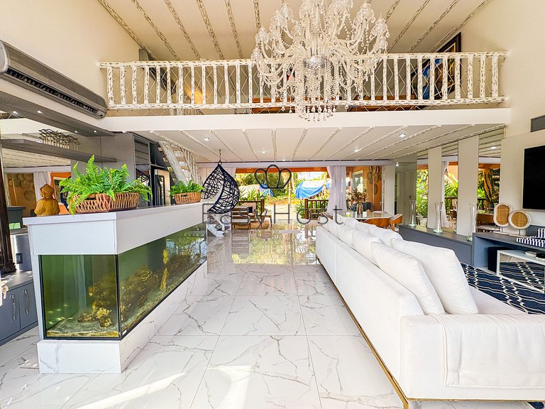 Linda casa com vista panorâmica para o mar