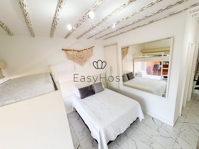 Linda casa com vista panorâmica para o mar