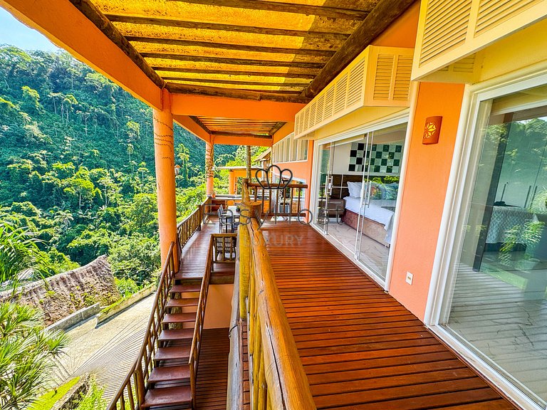 Linda casa com vista panorâmica para o mar
