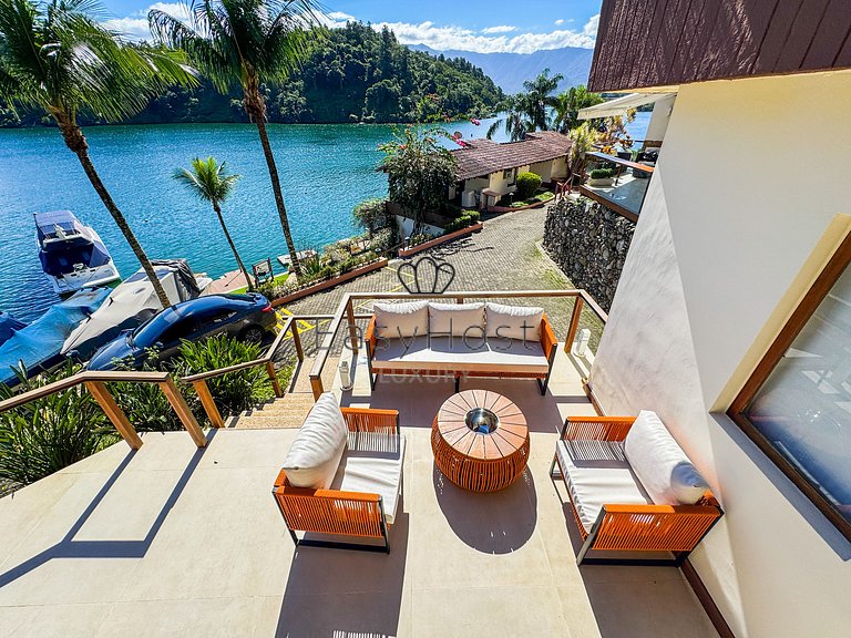 Casa beira mar com estrutura nautica - ANGV037