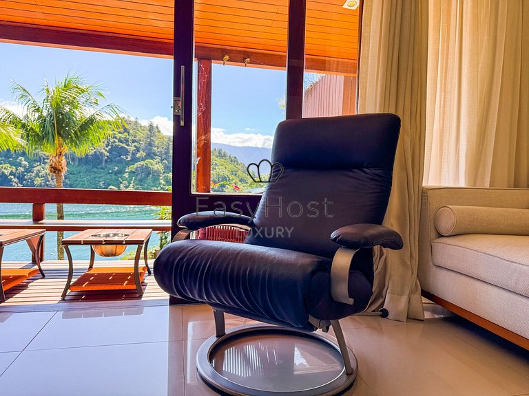 Casa beira mar com estrutura nautica - ANGV037