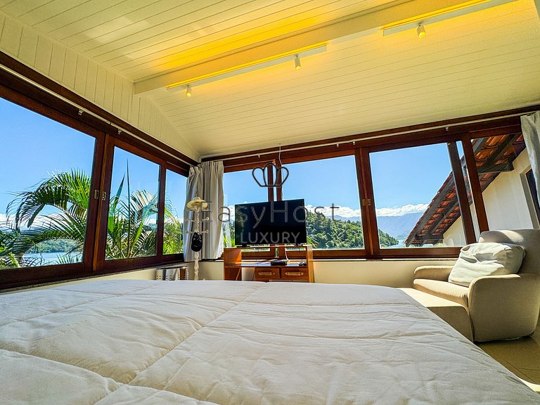Casa beira mar com estrutura nautica - ANGV037