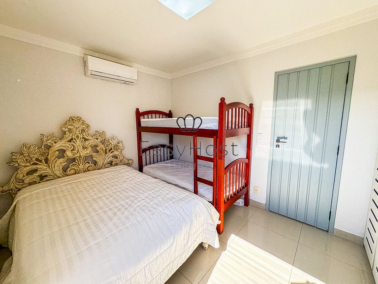 Casa beira mar com estrutura nautica - ANGV037