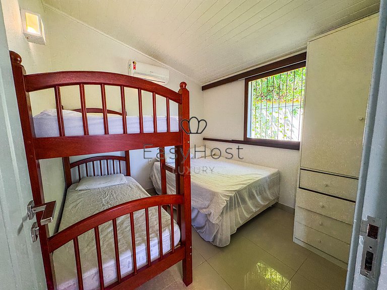 Casa beira mar com estrutura nautica - ANGV037