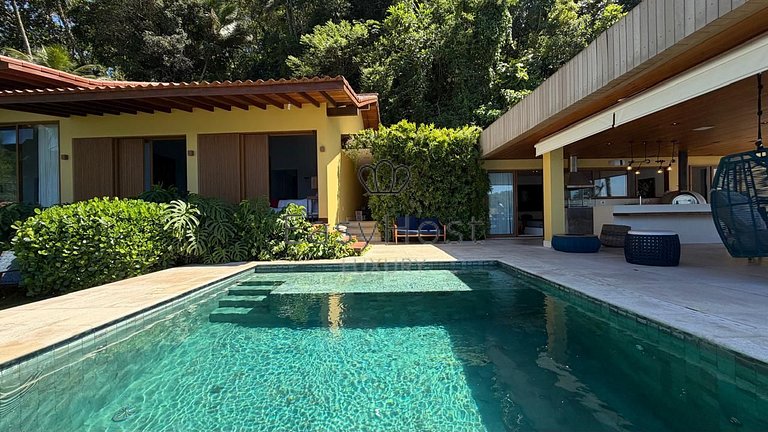 Aluguel por temporada em Angra dos Reis com piscina, acesso