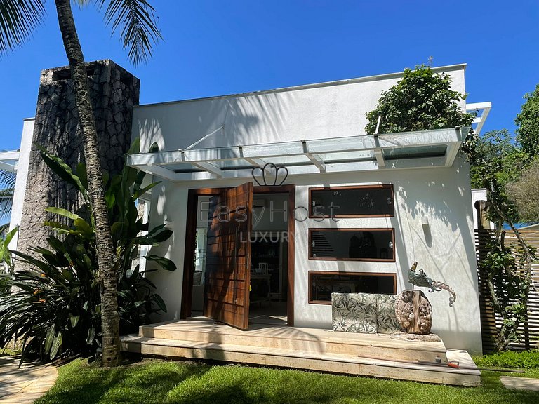 Beautiful beachfront house with a pool in Angra dos Reis - A