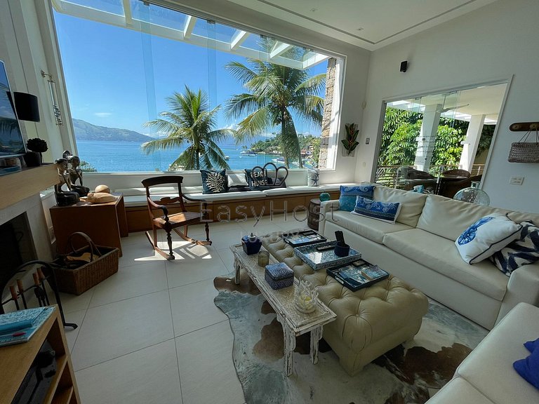 Beautiful beachfront house with a pool in Angra dos Reis - A