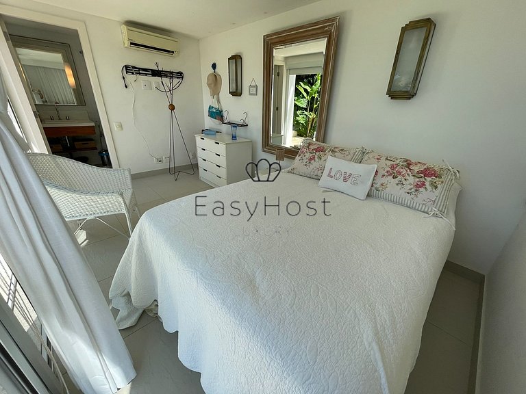 Beautiful beachfront house with a pool in Angra dos Reis - A