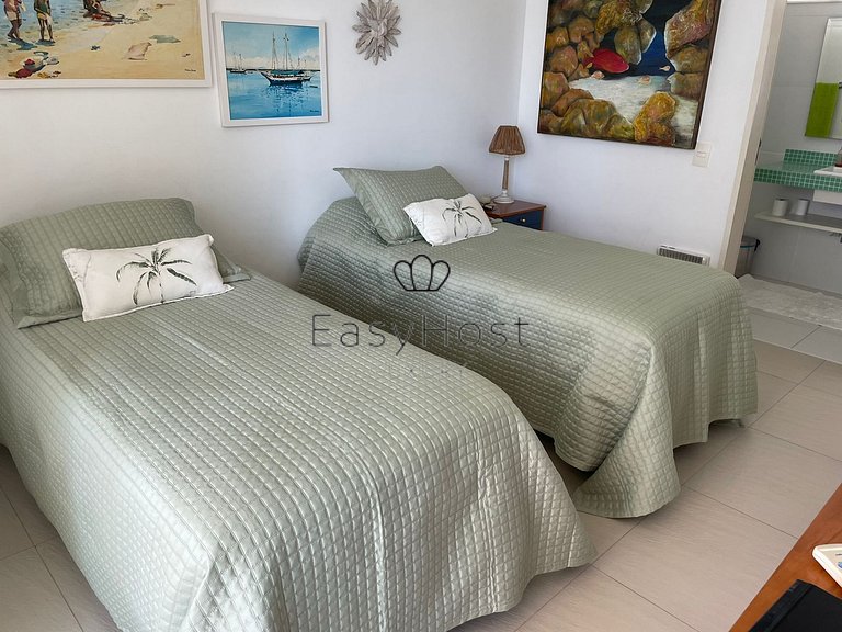 Beautiful beachfront house with a pool in Angra dos Reis - A