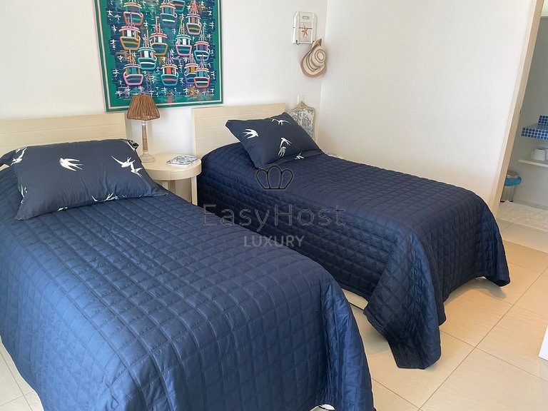 Beautiful beachfront house with a pool in Angra dos Reis - A
