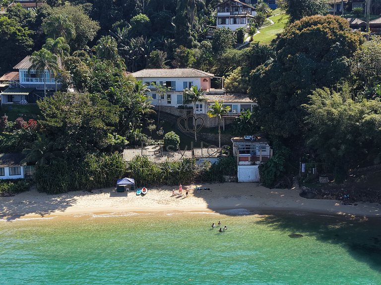 Aluguel de casa pé na areia em Angra dos Reis em praia com á